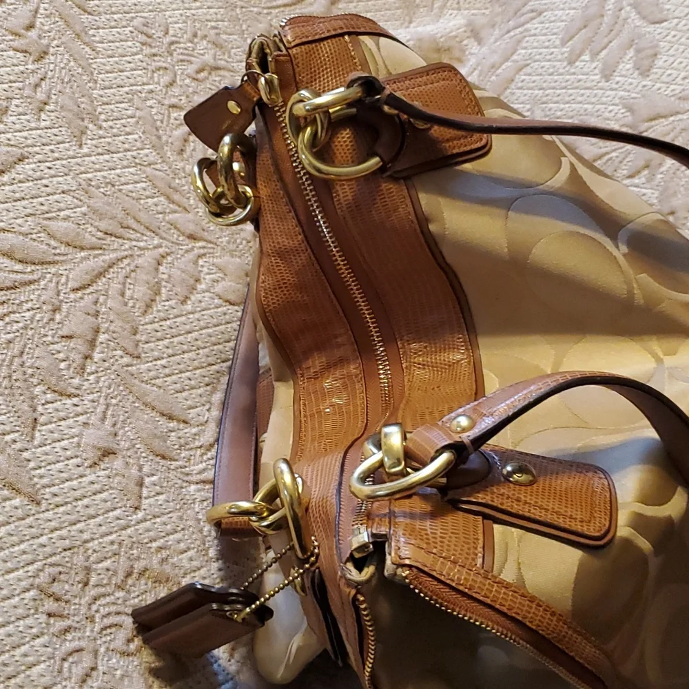 Coach Purse Shoulder / tote bag